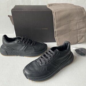 Bottega Veneta Black Calf Leather Speedster Sneakers. Size US 8 / EU 41